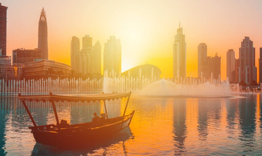 VISIT DUBAI: TOP 5 THINGS TO DO AND MUST-SEE